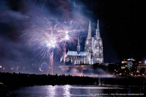 Kölner Lichter: фестиваль феєрверків над Рейном у Кельні — коли наступний захід